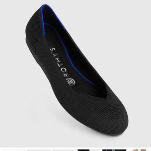 Black Round Toe Rothys size 8